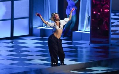 Doja Cat - Jealous Type (Live From the 2025 MTV VMAs)